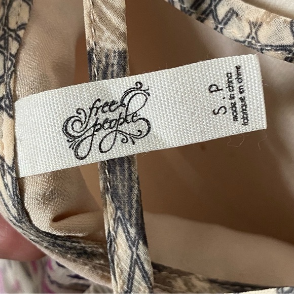 Free People Floral Geometric Printed Flutter Wing Sleeve Tunic Mini Dress, Small - Picture 13 of 15